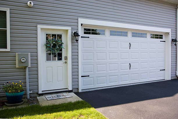 24/7 Emergency Garage Door Panel Replacement experts in Tontitown, AR